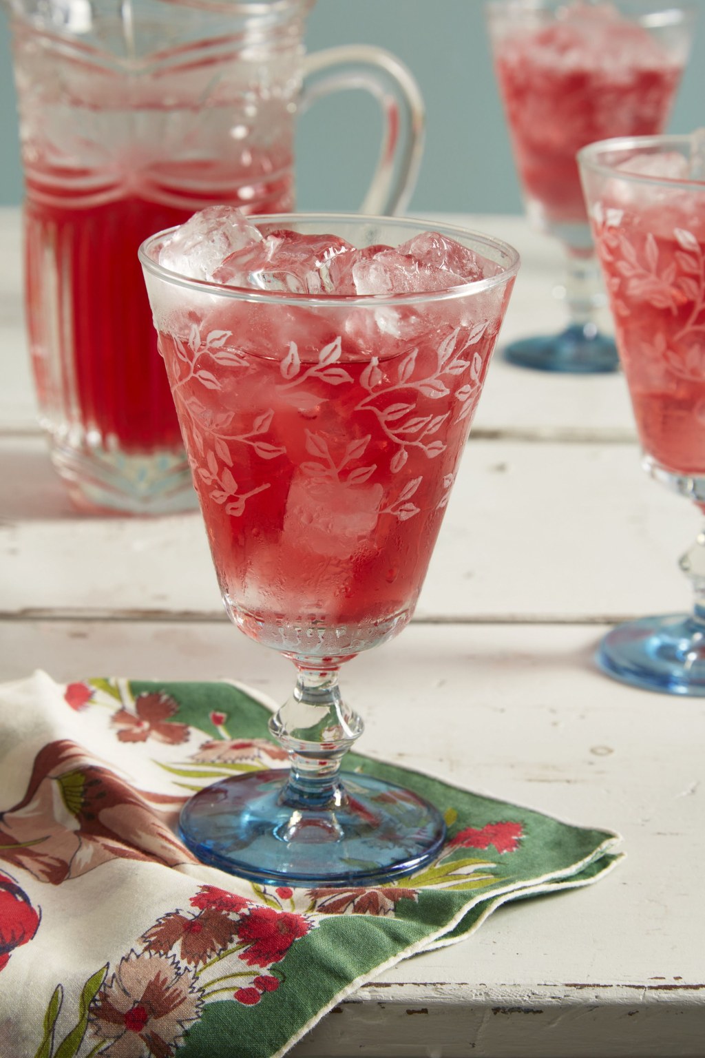 Picture of: Best Non-Alcoholic Christmas Drinks  Country Living